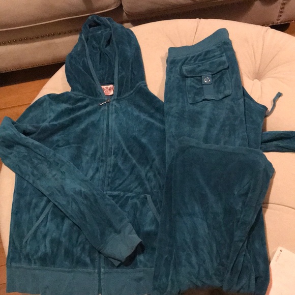 juicy velour sweatsuit